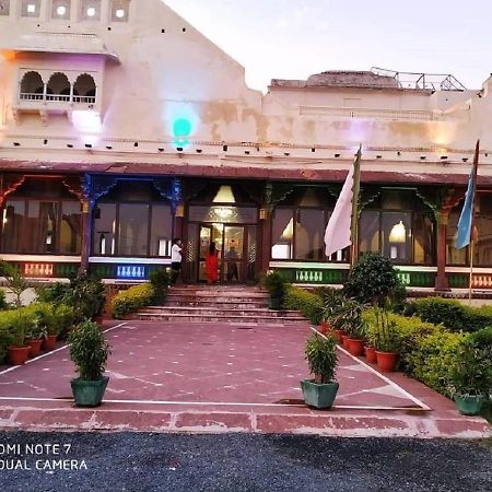 Mpt Sheesh Mahal, Orchha Hotel Exterior photo